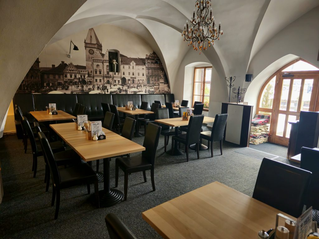 Restaurace Škochův dům interier 3